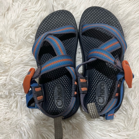 Chaco kids sandal - size 12 - Picture 3 of 7
